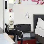 Hottingen - Near Old Town And 3* Zürich