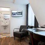 Hottingen - Near Old Town And Hotel 3*