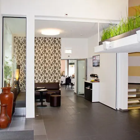 酒店 Hottingen - Near Old Town And 3*