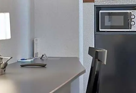 Otel Hottingen - Near Old Town And 3*