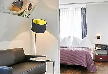 Otel Hottingen - Near Old Town And