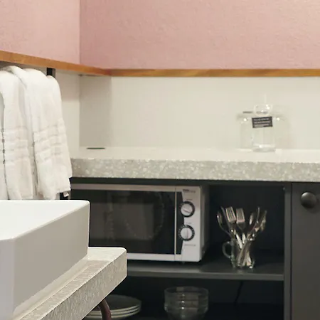 Otel Hottingen - Near Old Town And 3*