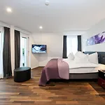 Hottingen - Near Old Town And 3*